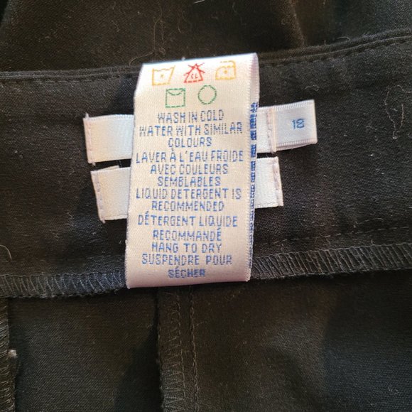 Sz 18 Ricki's Miracle Black Bermuda Shorts - Picture 5 of 8